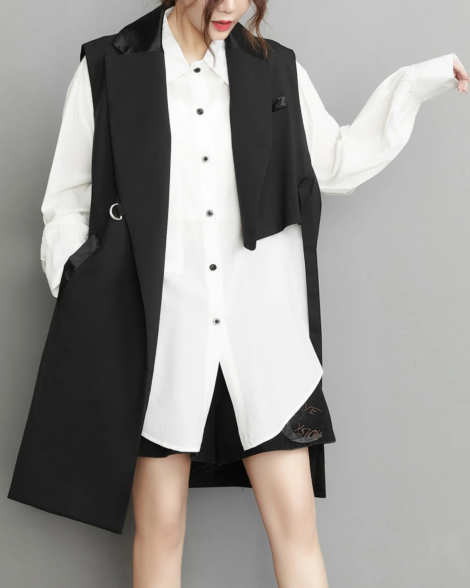 ellazhu Women's Funky Lapel Collar Cardigan Vest Solid Color Sleeveless Outerwear GZ121